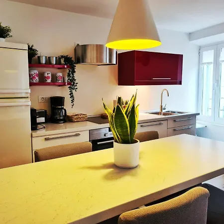 Apartment Smilje 2 *